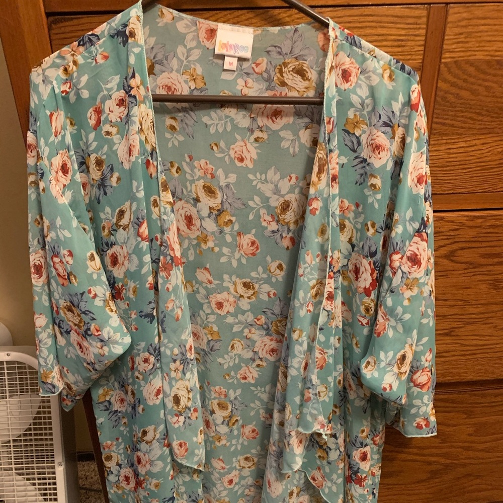 Lularoe Shirley size M